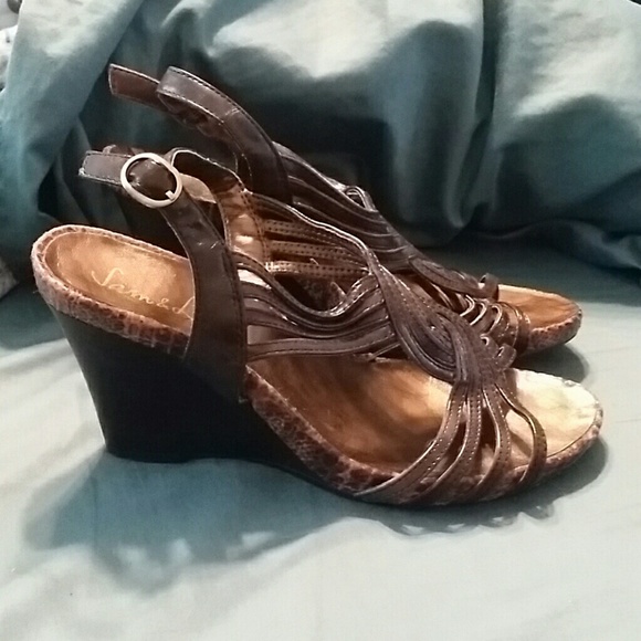 Sam and Lobby cut wdge sandals - Picture 1 of 4